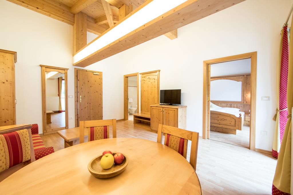 Hotel Jager Hans San Martino in Passiria Esterno foto