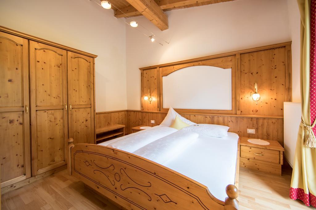 Hotel Jager Hans San Martino in Passiria Esterno foto