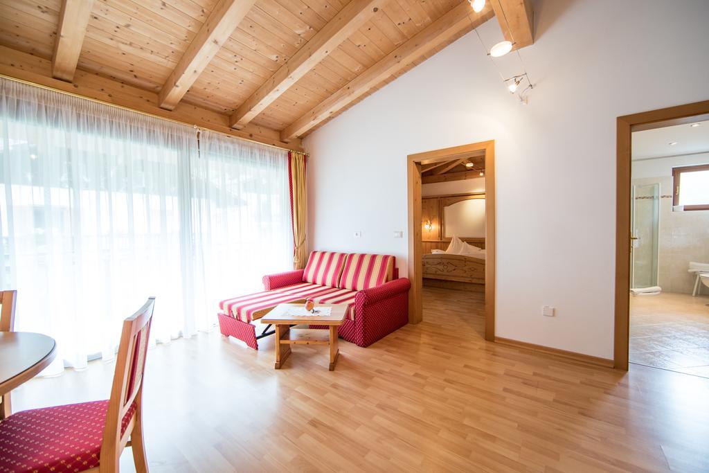 Hotel Jager Hans San Martino in Passiria Esterno foto
